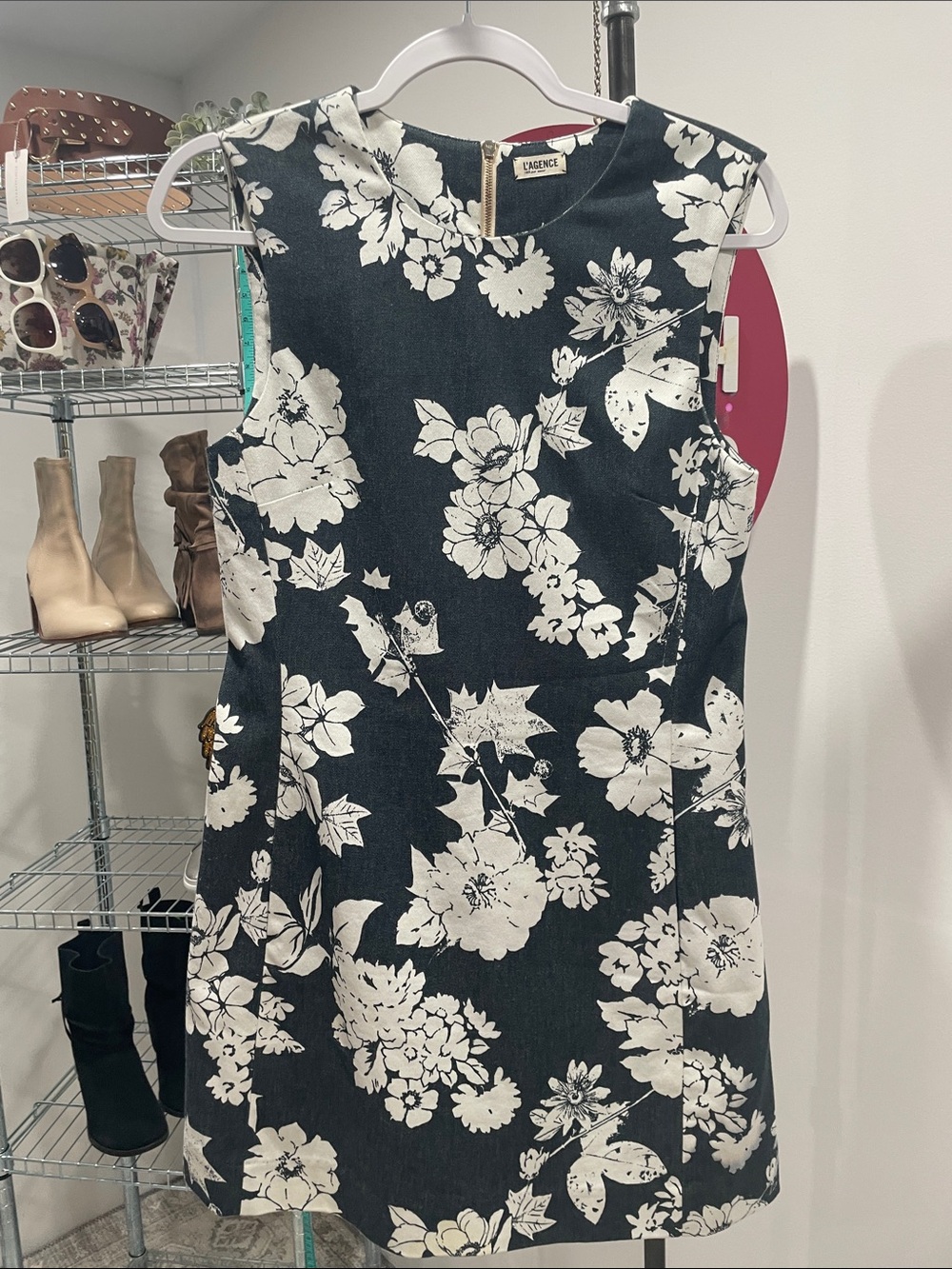 L’AGENCE DRESS
Size 6
Stretchy cotton material